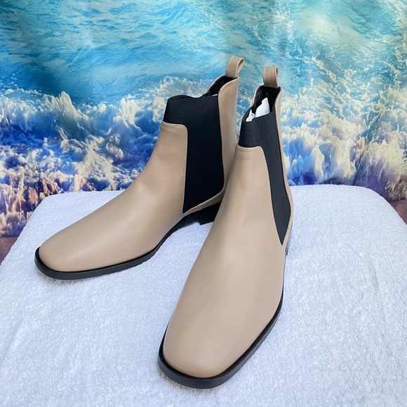 The Italian Leather Square Toe Chelsea Boot Size: 10.5 Cream - Picture 5 of 12